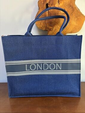 Twig and Arrow “London” Denim-Style Navy Tote Bag NWT